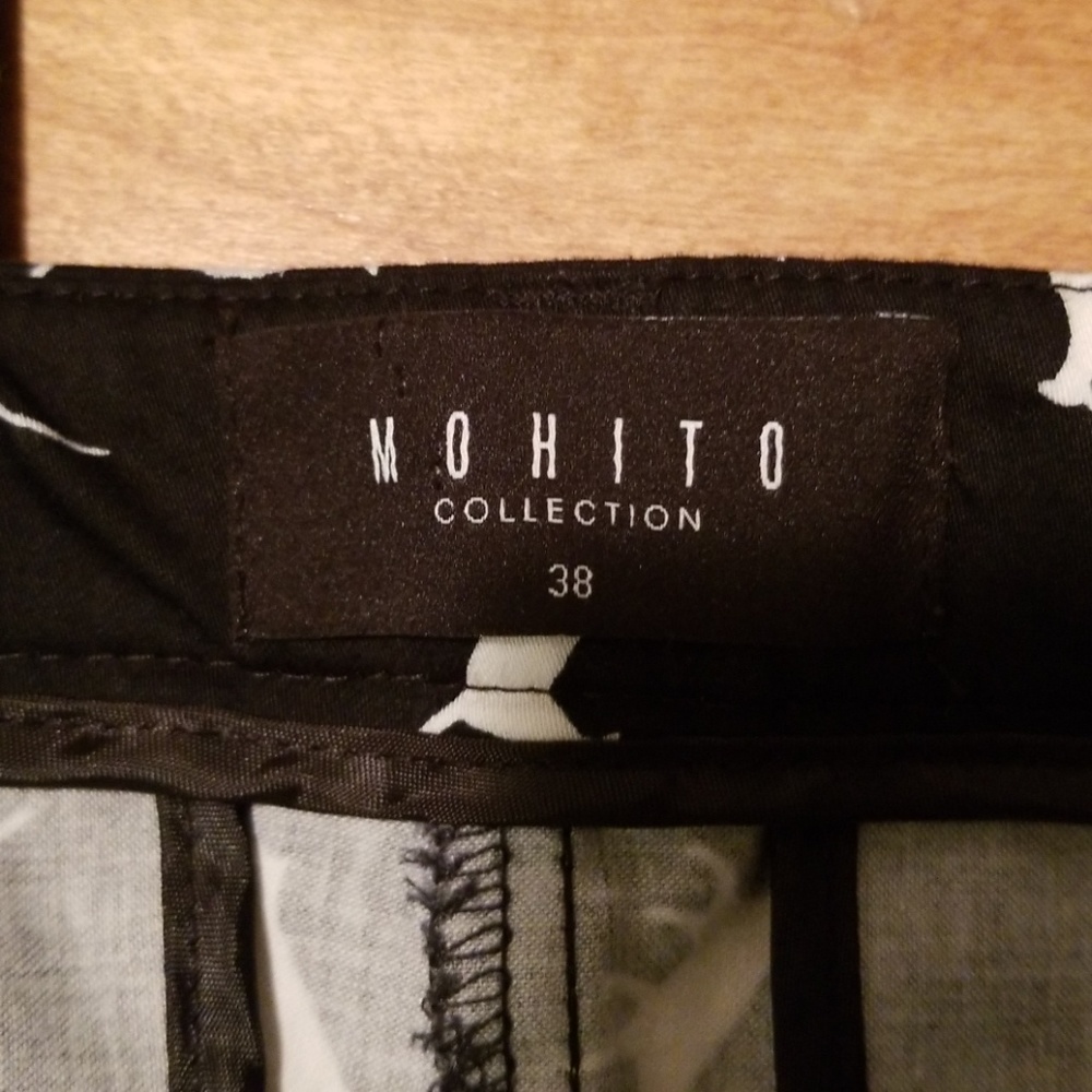 Mohito Collection Black/White Cat Print Pant - 38 - Picture 5 of 6